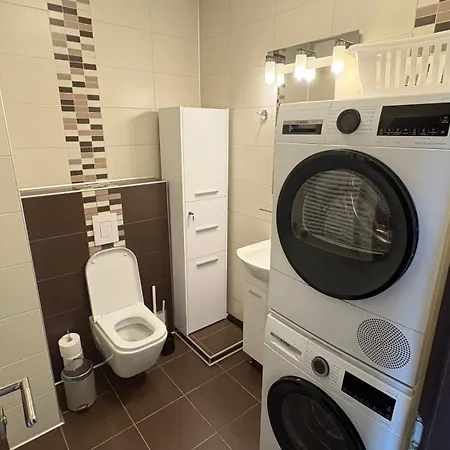 Dandar Family Free Parking *