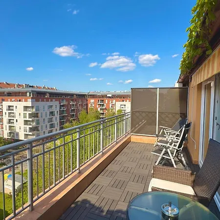 Dandar Family Free Parking