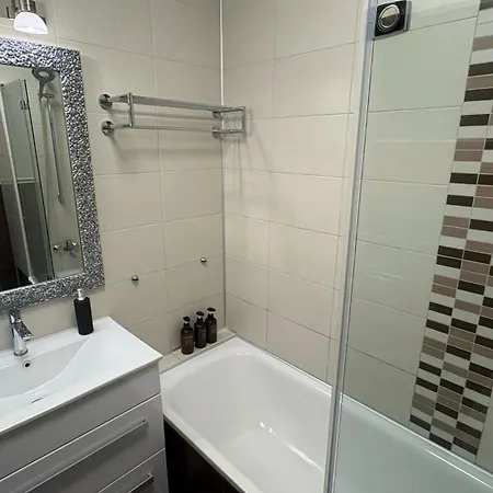 Dandar Family Free Parking *